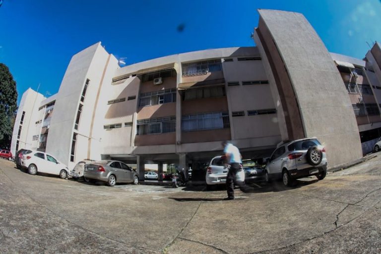 100 mil famílias ocupam irregularmente imóveis da Codhab.