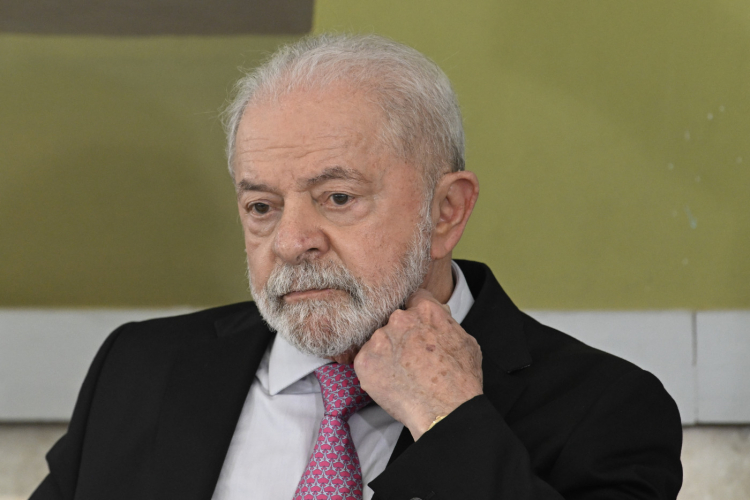 Lula: Vergonha internacional